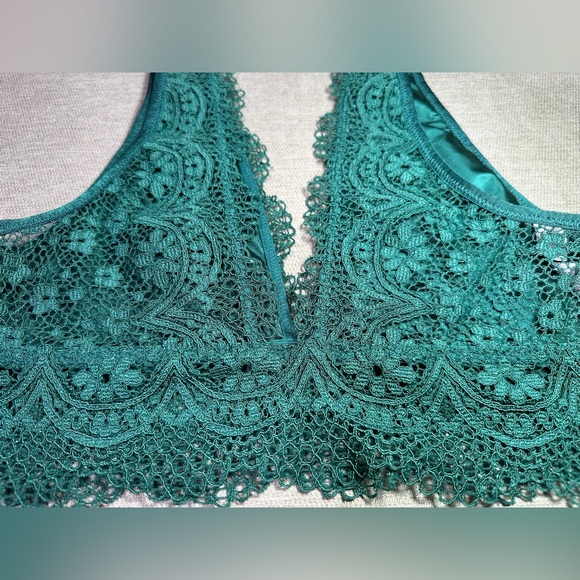 Victoria’s Secret Bralette Size Small - Picture 4 of 5